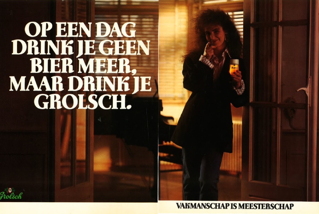 Op een dag - Vrouw in deuropening