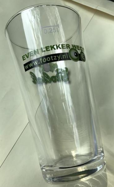 Schout - even lekker weg - footzy 
