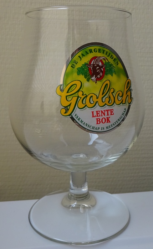 Lentebok goudkleurig (glas rand is dunner buikje glas is anders)      