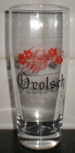 Glas met rood logo   