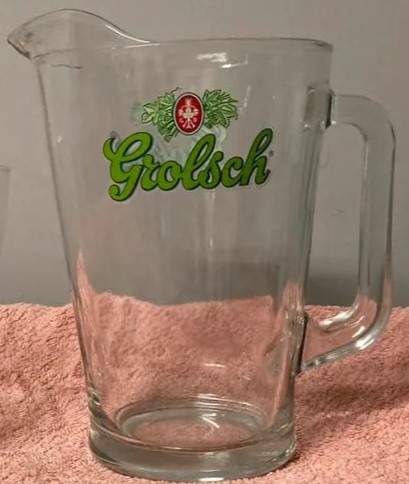Pitcher  (met schenktuit)  