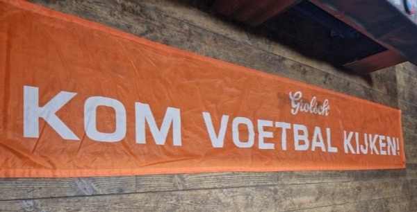 Banner - kom voetbal kijken