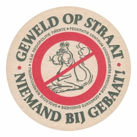 Geweld op straat      — voorkant
